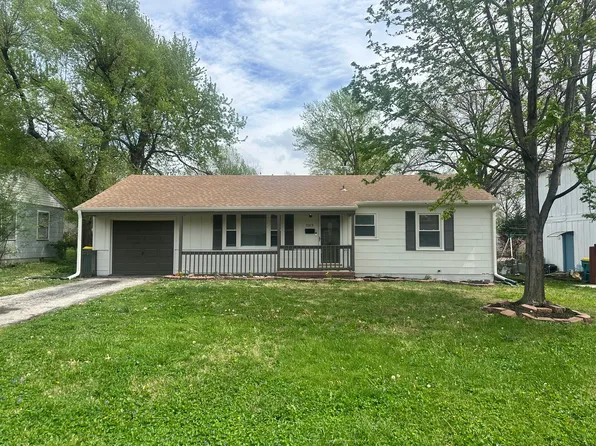 7315 Maple St, Overland Park, KS 66204