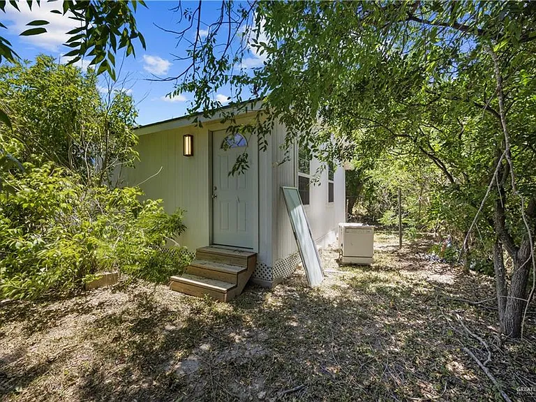1414 N Glasscock Rd — Photo 2
