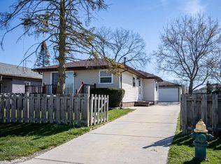 3135 Hickory Grove Ave, Mount Pleasant, WI 53403