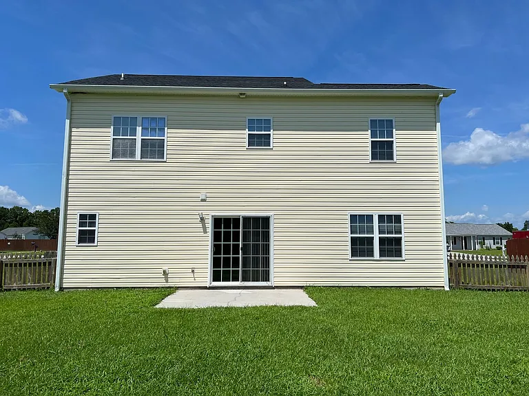 304 Mann St — Photo 36