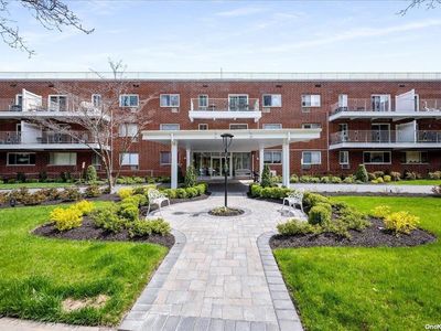 320 E Shore Road #17C, Great Neck, NY, 11023