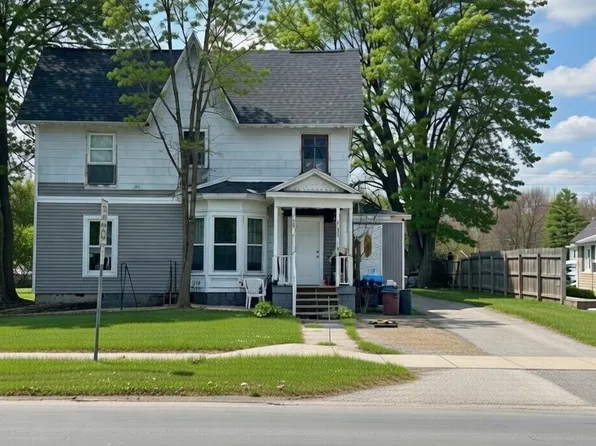 59 E Burdick St, Oxford, MI 48371