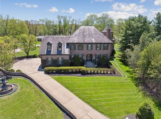 107 Treetop Ln, Mcmurray, PA
