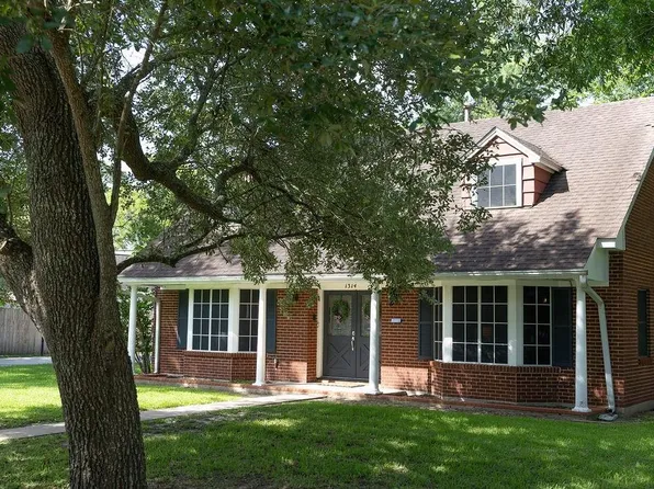 1314 Laurel St, La Marque, TX 77568