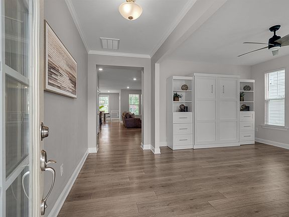 2nd image of 305 Southerland Shire Ln