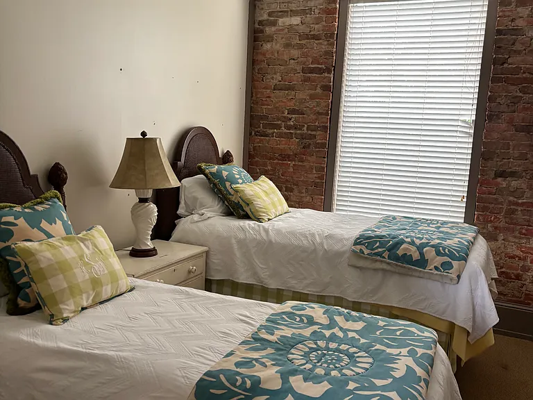 214 E Broad St #B — Photo 45