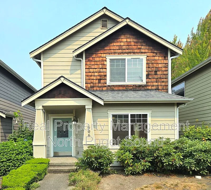 906 116th Pl SE