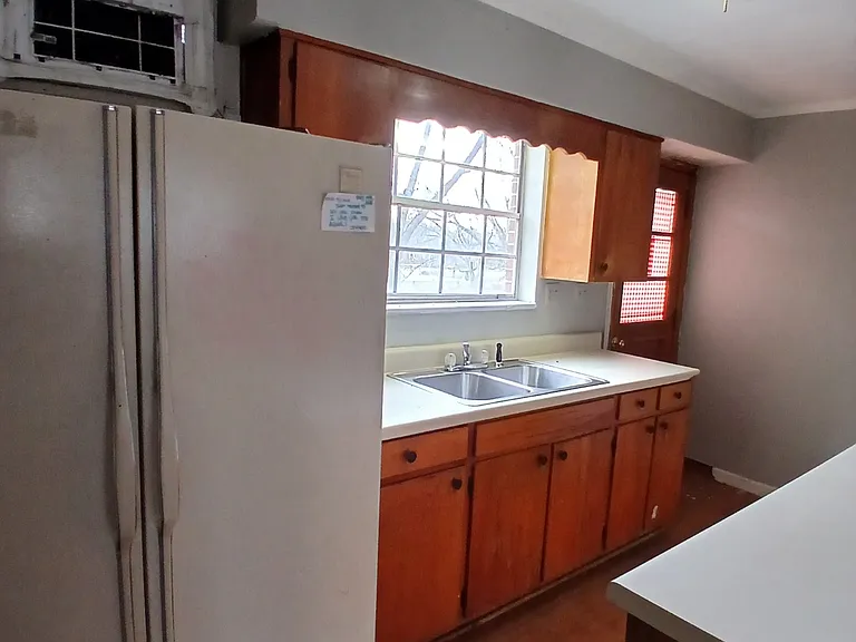 2150 Church St NE — Photo 3