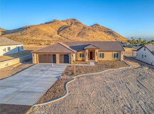 19715 Roanoke Rd, Apple Valley, CA 92307