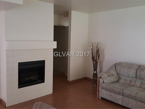 3rd image of 4809 S Torrey Pines Dr Unit 103