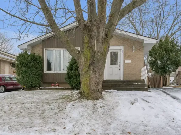 9 Rockford Pl #2, Kingston, ON K7K 5Z7