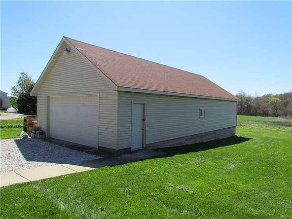 4th image of 485 W County Road 200 S