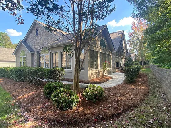 2704 Polo Club Blvd, Matthews, NC 28105