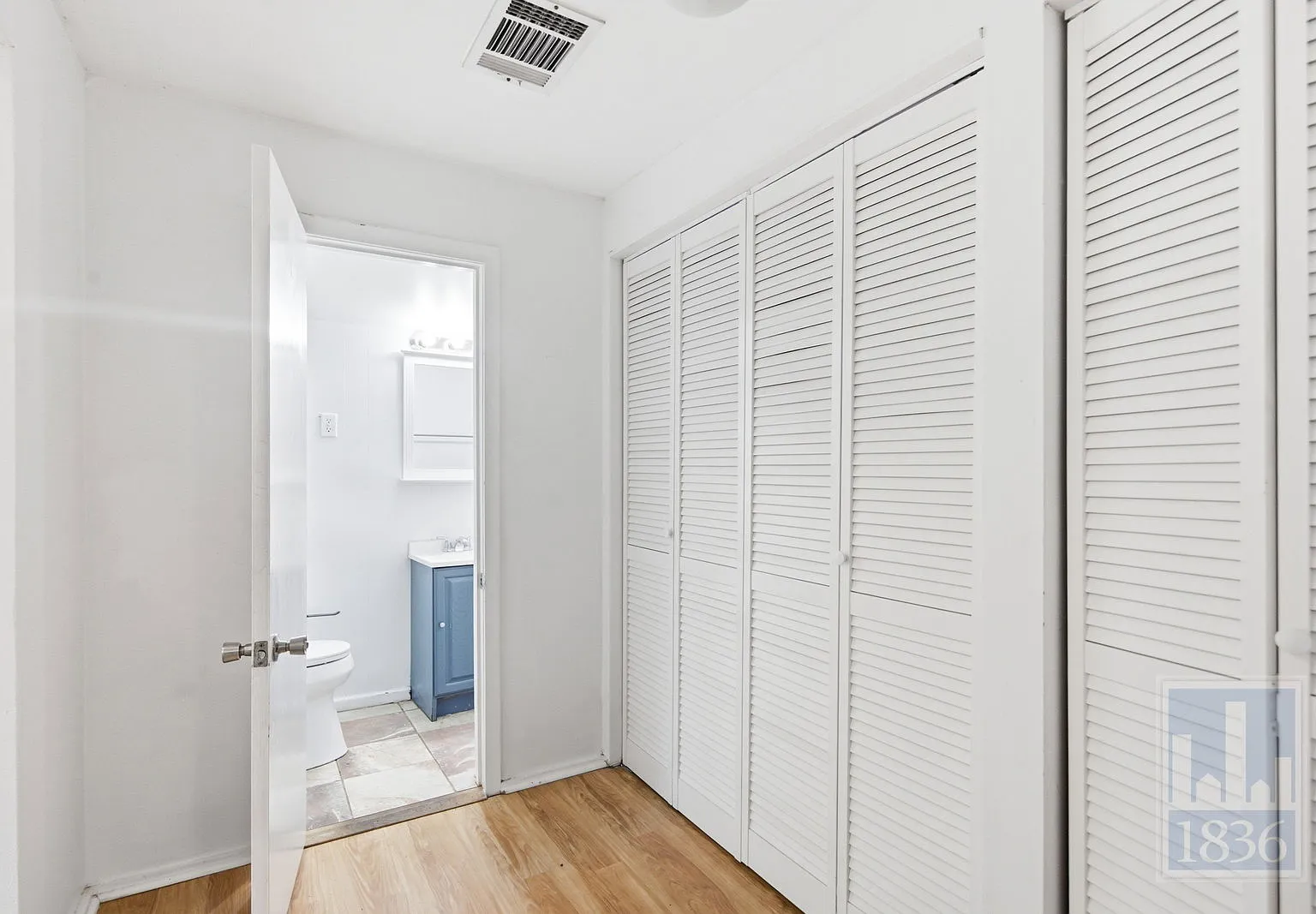 2 bed, 2.0 bath, 742 sqft, $1,300 — Photo 4