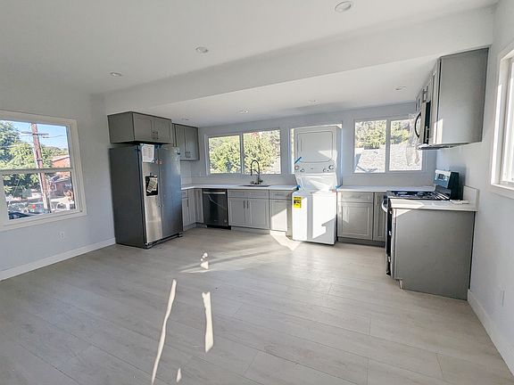 4th image of 1500 S Glendale Ave #12