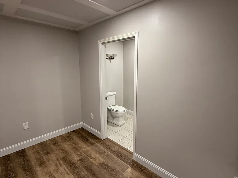 1011 Greystone Cir — Photo 53