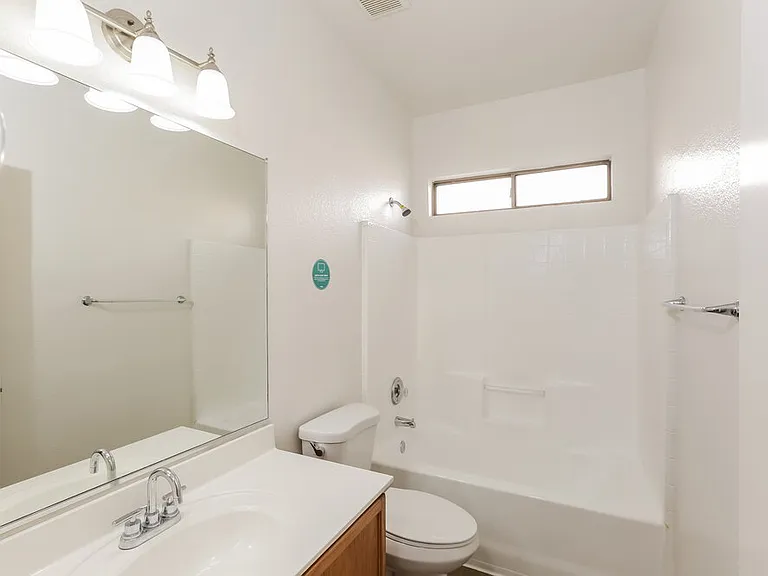 6412 W Hilton Ave — Photo 14