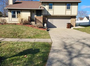 185 Timber Ridge Dr, Pickerington, OH 43147