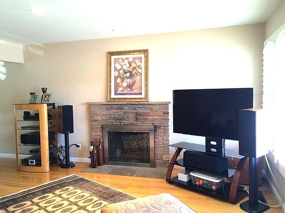 2nd image of 3719 Wilshire Ave