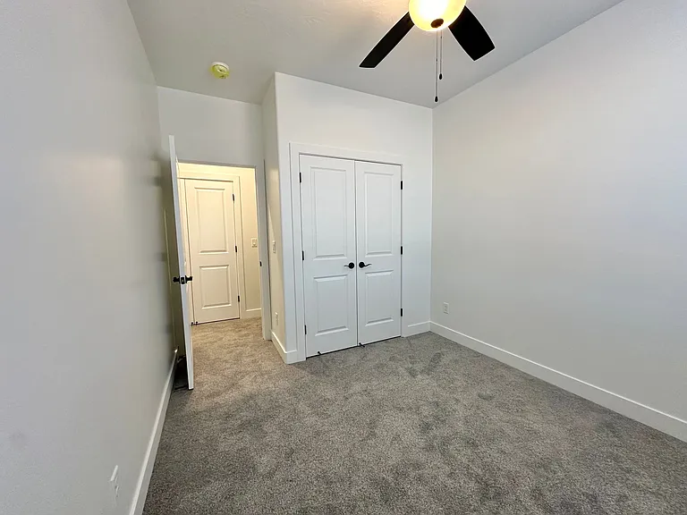 121 N 2480 W — Photo 11