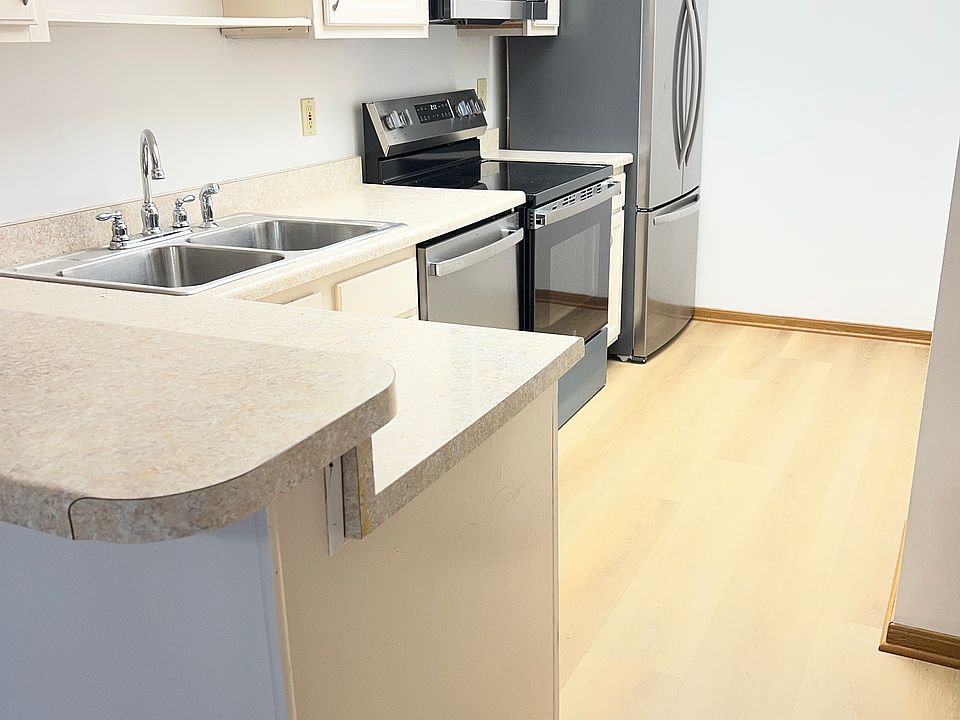 2nd image of 2585 Trottersway Dr Unit 2585