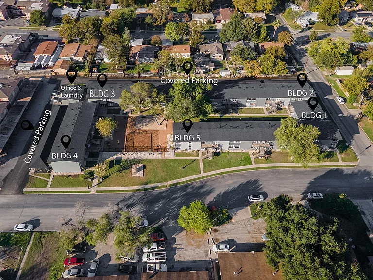 Dellview Crossing Apartments — Photo 14