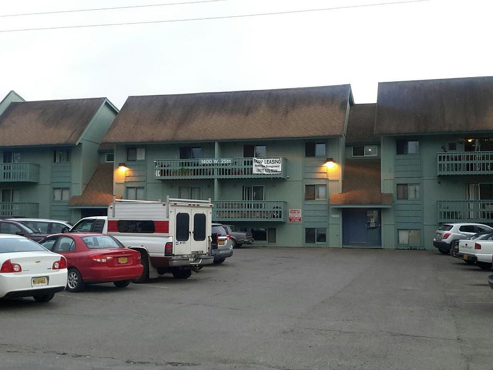 2nd image of 1400 W 25th Ave