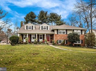 2320 Riverton Rd, Cinnaminson, NJ 08077