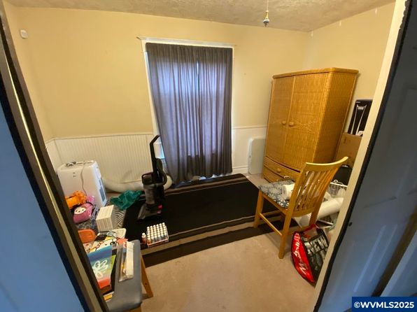 salem-oregon-80487815 picture