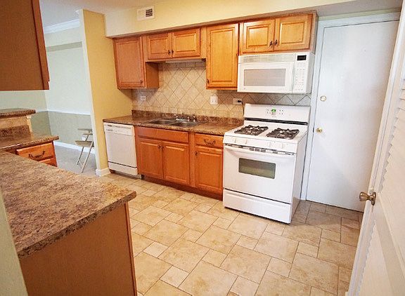 2nd image of 2164 Country Club Dr #2E