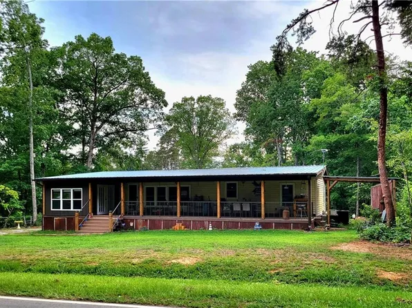1069 Pinehaven Dr, New London, NC 28127