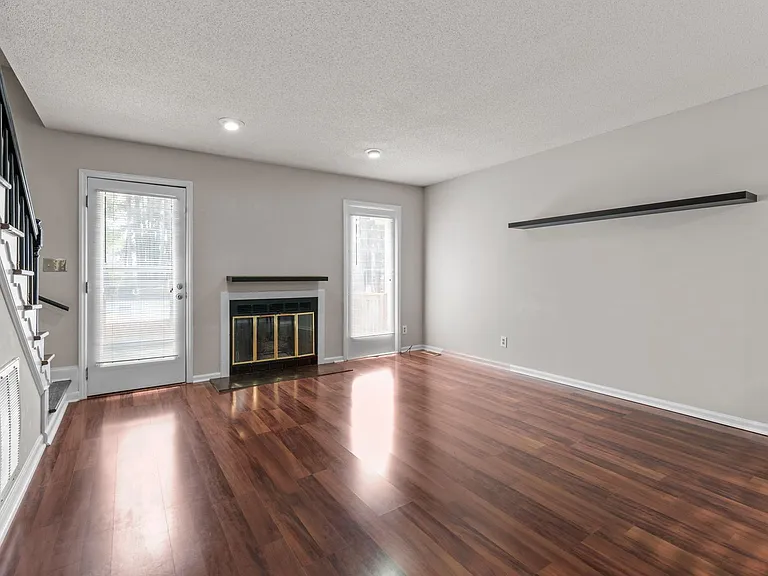 5624 Darrow Dr — Photo 8