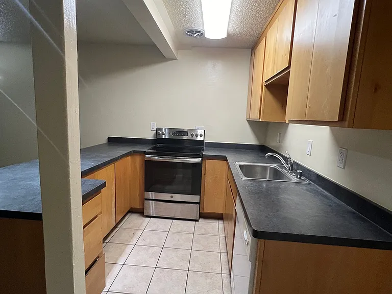 The Loft Apartments — Photo 11