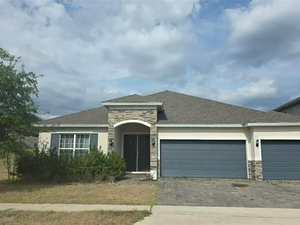 654 Avila Pl, Howey In The Hills, FL 34737