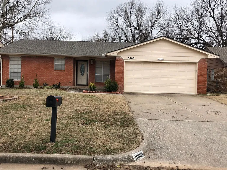 8808 Cedar Ln — Photo 1