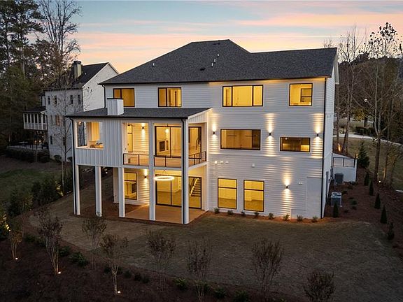 4th image of 520 Heathmill Ct