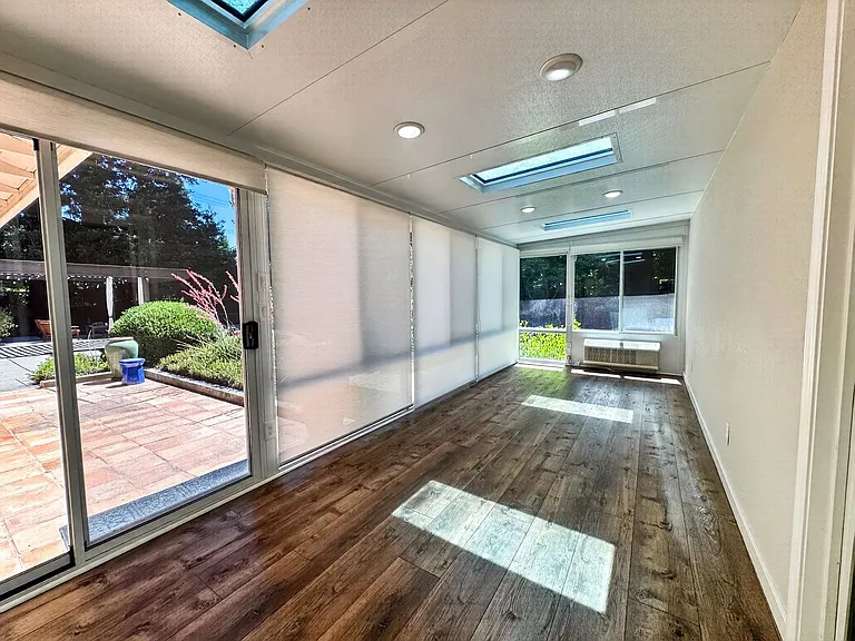 3221 Lunada Ln — Photo 42