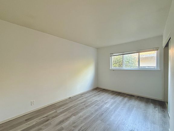 3rd image of 617 Wellsbury Way