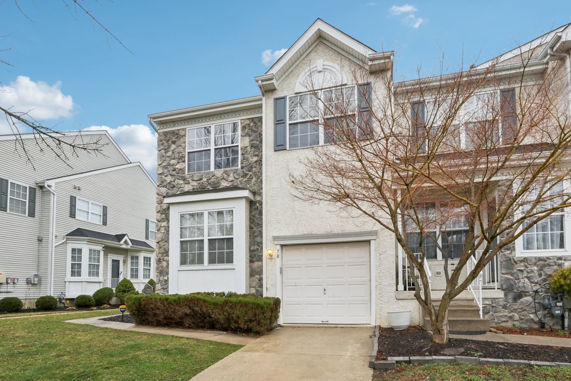 Chapel Hill Rd-S1303-001.jpg