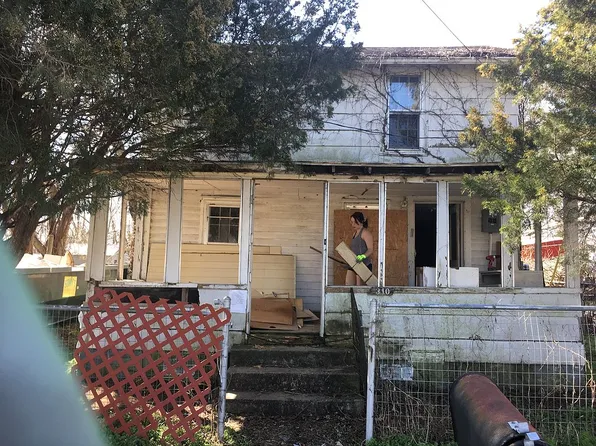 310 Vandenvender Ave, New Madrid, MO 63869