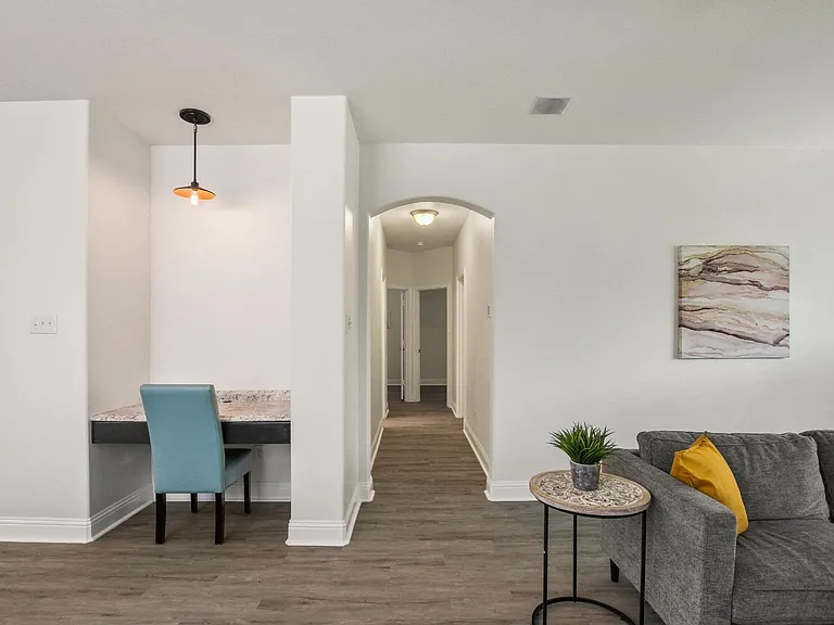 1509 Waterfall Ln — Photo 3