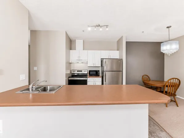 9919 105th St NW #601, Edmonton, AB T5K 1B1