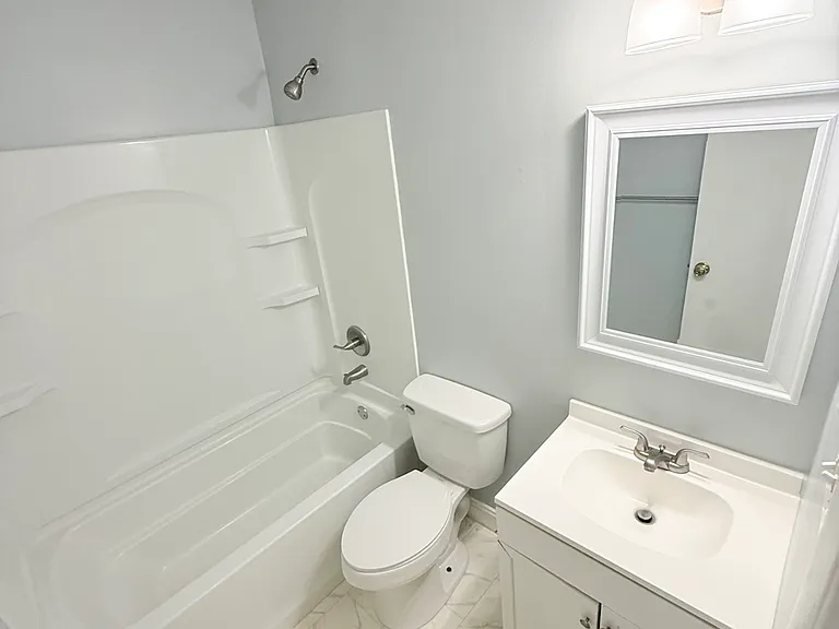 129 Lee Dr — Photo 10