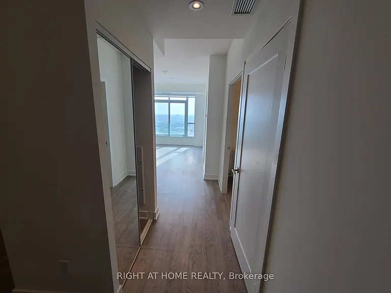 7 Mabelle Ave #4001 — Photo 14
