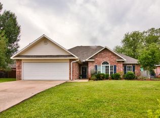 821 Whitfield Dr, Natchitoches, LA 71457