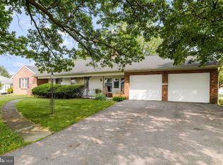 2466 Philadelphia Ave, Chambersburg, PA 17201