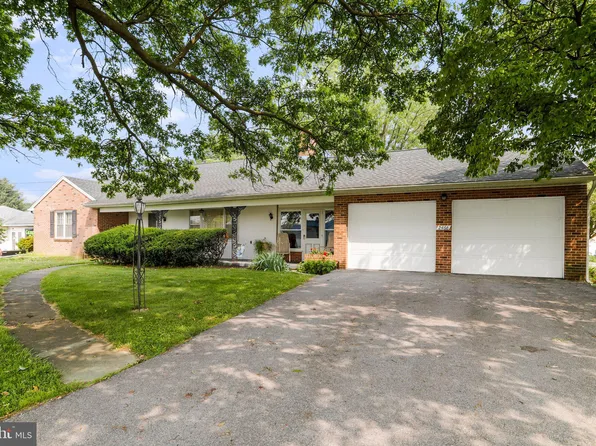 2466 Philadelphia Ave, Chambersburg, PA 17201