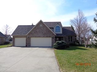 15925 Forest Lake Dr, Findlay, OH 45840