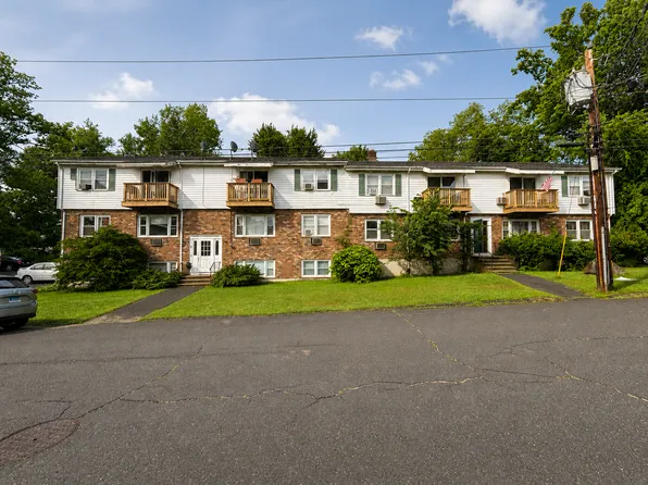 34 Royal Oak Dr, Waterbury, CT