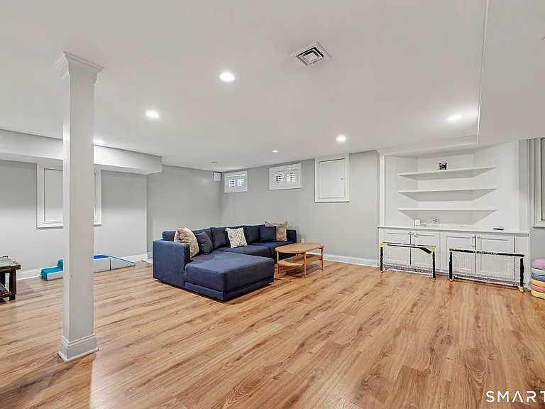 4 Sickle Bar Ln — Photo 31